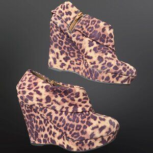 Y2K Madden Girl Leopard Wedge Booties Low Ankle Boots Size 9 Faux Suede Mcbling